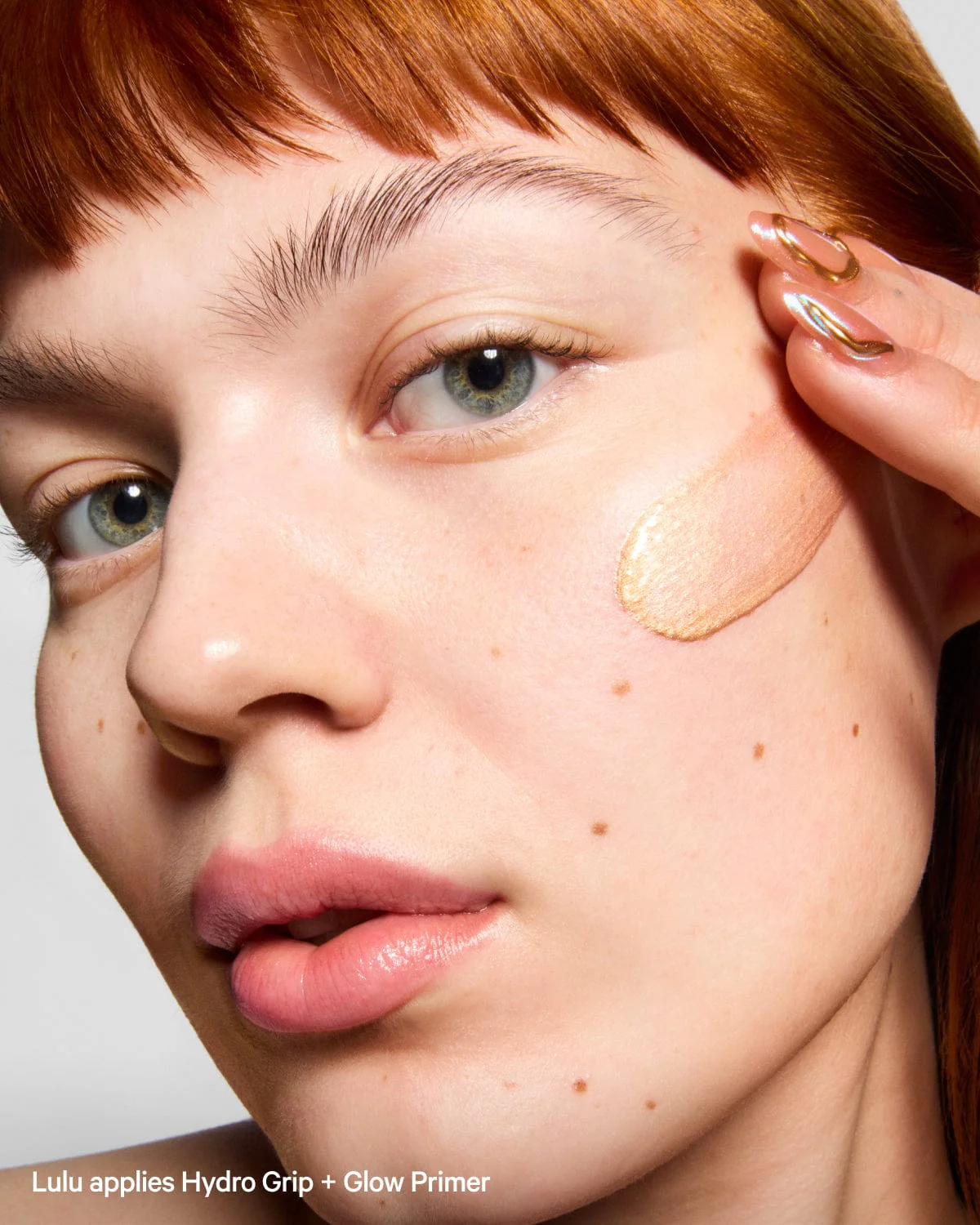 Hydro Grip + Glow Illuminating Primer - Image 12