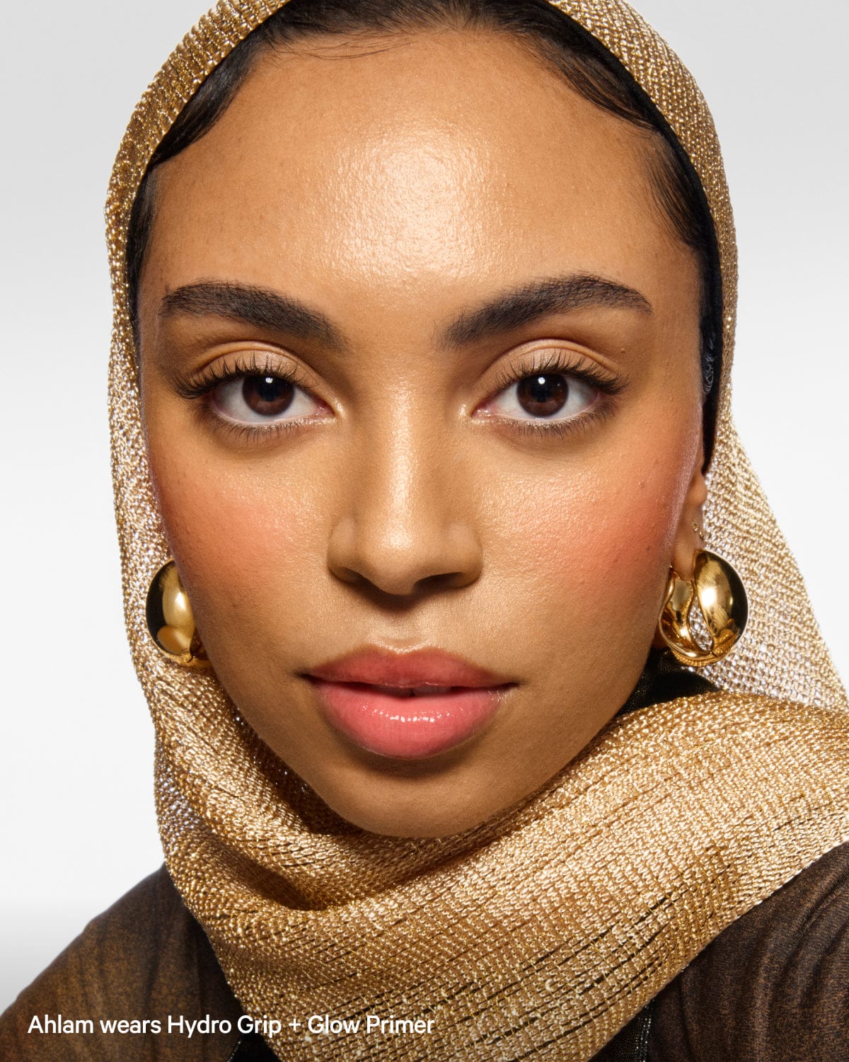 Hydro Grip + Glow Illuminating Primer - Image 16